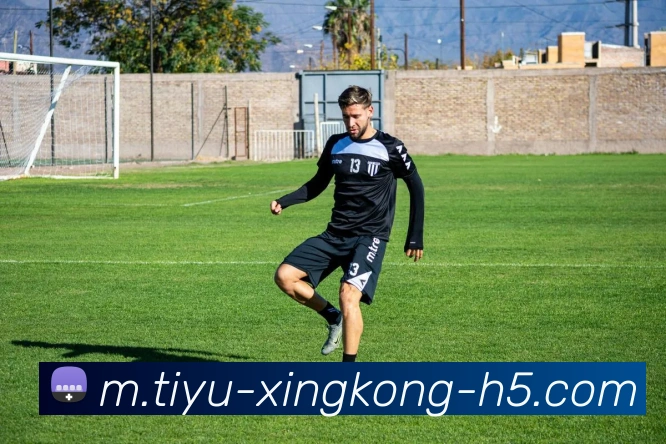 阿尔瓦雷斯谈青训选择与身高困扰：年龄小不加入皇马身高从未影响我